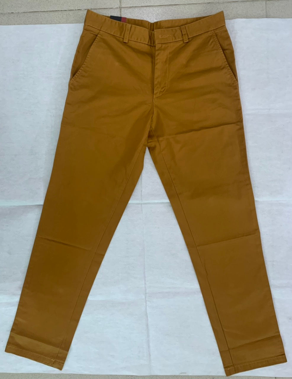 Zennio Men’s Classic Straight-Leg Trousers with Smooth Finish