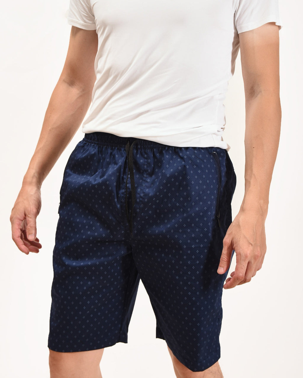 Zennio casual shorts with dual zip front pockets